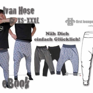 Puede incluir: Un patrón digital para coser un pantalón holgado llamado "Ivan Hose". El patrón está disponible en tallas XS-XXXL. La imagen muestra a un hombre usando el pantalón en un patrón gris y blanco, y tres otras versiones del pantalón en gris, negro y blanco.