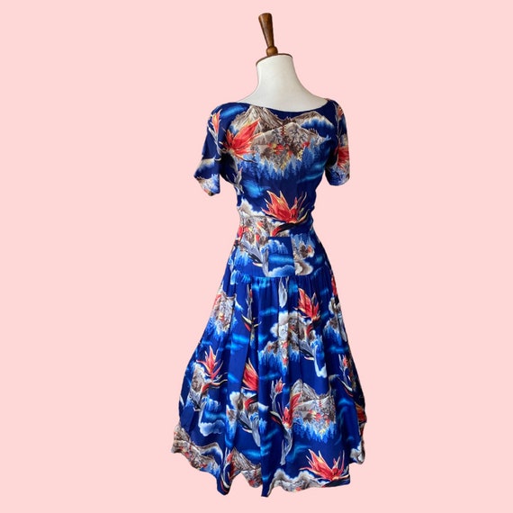 1950s 60s Mid-Century Tiki Hawaiian Dress - image 2