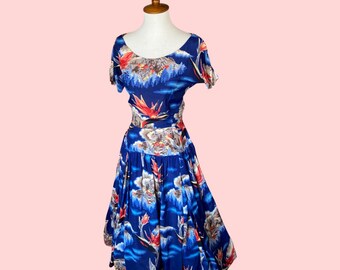 1950s 60s Mid-Century Tiki Hawaiian Dress