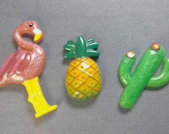 Macroon Flatback Resin Needle Minder Macroon Flatback Resin Needle Minder