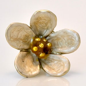 Pair of 2 Dogwood Flower Knobs