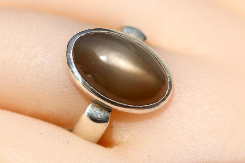 Brown-Grey Moonstone Ring, Size 7, Comfort Fit Band, Great Cats Eye Pearly Luster, Semi Precious Gemstone, Natural Orthoclase Feldspar image 1