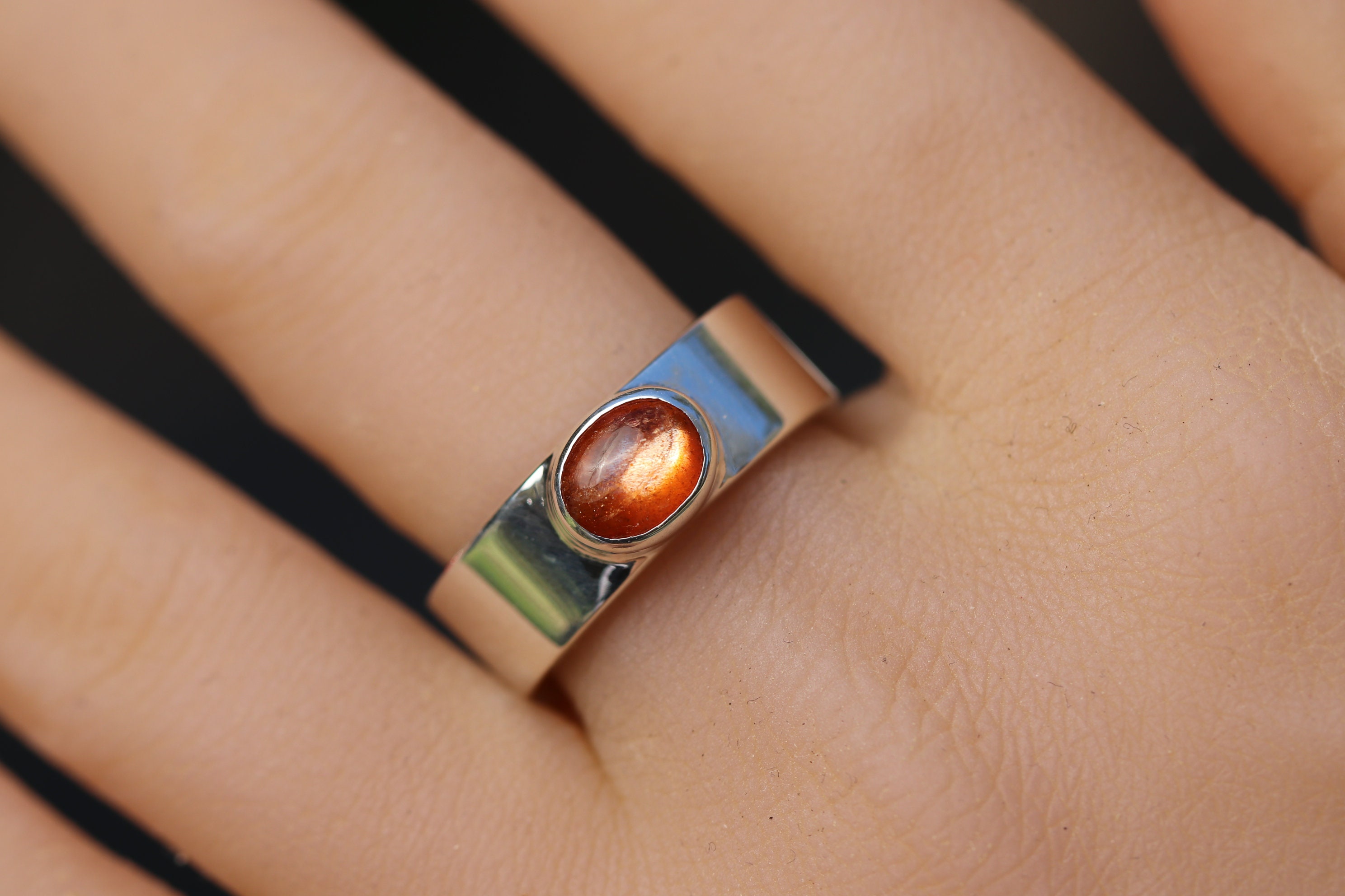 •SUNSTONE - ANTHER• decorative band silver ring (size 9)