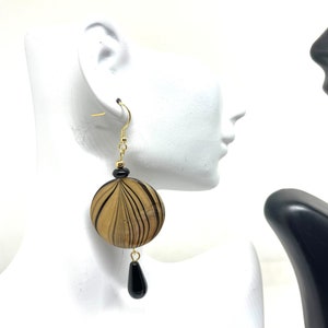 Mother-of-Pearl Striped Design Shell Dangle Earrings, Mother-of-Pearl Shell Earrings, Shell Dangle Earrings, Shell Earrings, Mother-of-Pearl