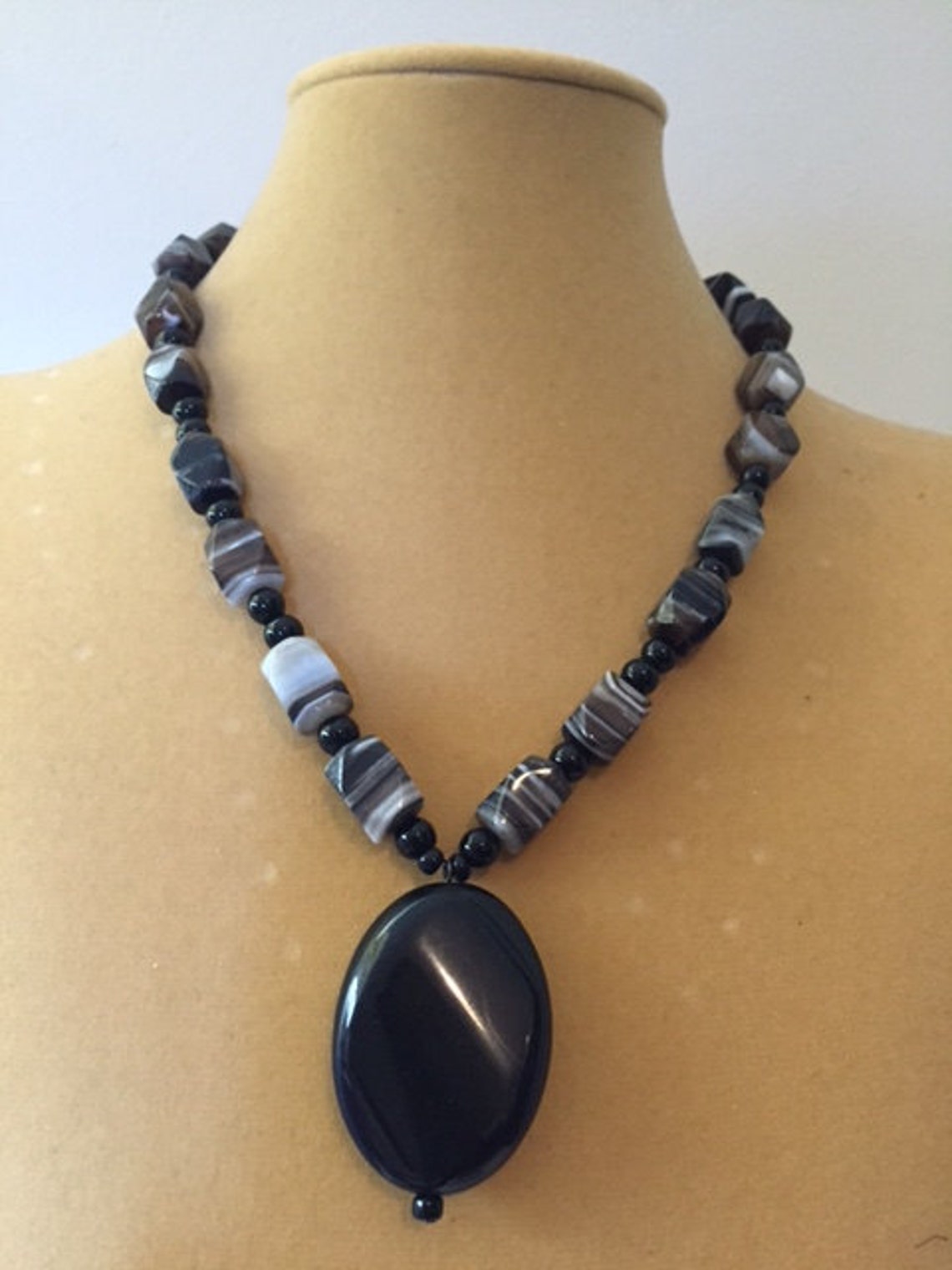Collier Perles Agate Noire Mat Pour Homme - Longueur 64 Cm, Fait Main - Neuf
