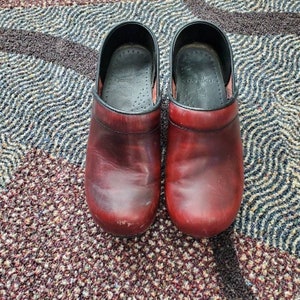 Used dansko clogs size 38 on sale