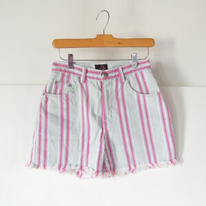 Sasson Women&#39;s Cut Off Shorts High waist/rise 1990&#39;s Frayed edges Hems Pink Blue White vertical Stripes Women&#39;s Size 3 with 26 1/2&quot; waist