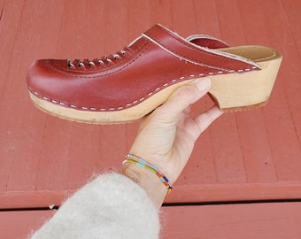 Olof Daughters Holie Swedish Clogs vintage 80's clogs oxblood reddish brown color leather No size on clogs but have a 10.5" insole