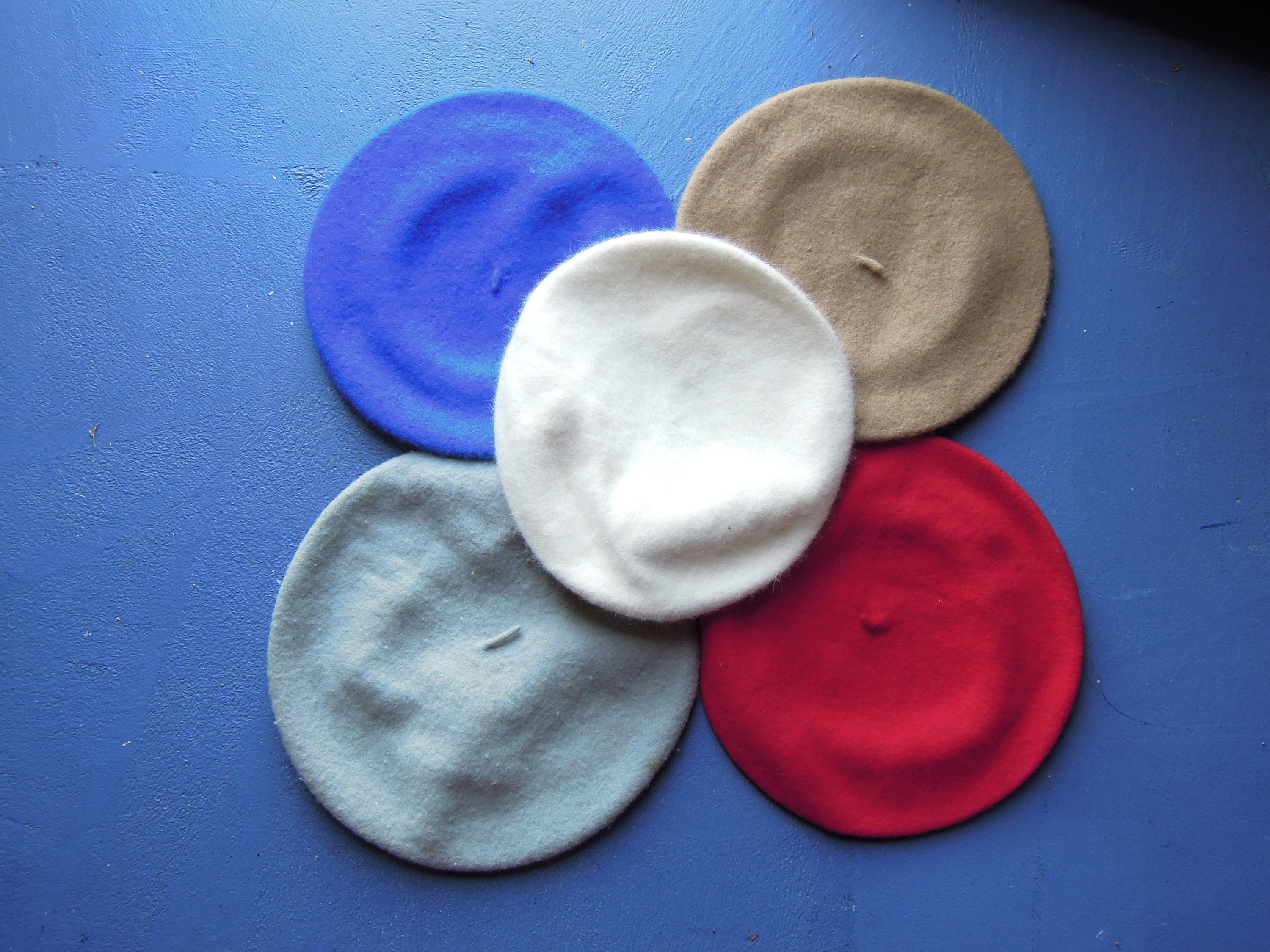 Beret Aris Vintage - Etsy