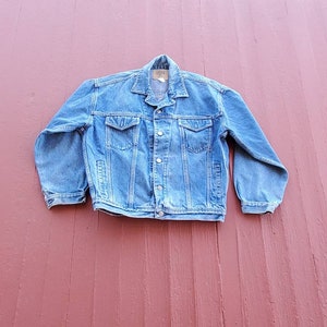 Men&#39;s Gap denim jacket vintage 90&#39;s faded good condition metal button down denim truckers jacket oversized small jean jacket