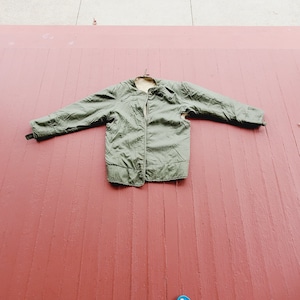 Vintage 195O&#39;s army field jacket liner military issuedm-951 men&#39;s size small knit warm interior GI Frieze field jacket
