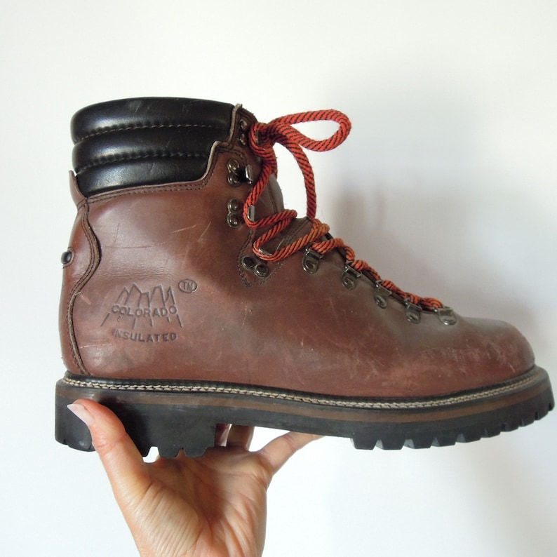 classic leather hiking boots