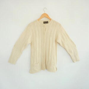 Soft Alpaca Cardigan cable knit Cream Color 100% Baby Alpaca Cream color La Vicunita Made in Peru Size Large  Knit Buttons