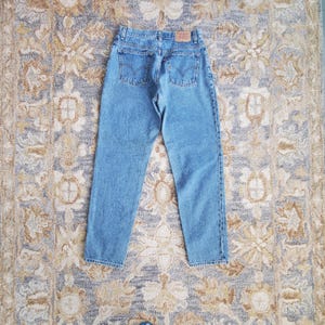 Levi&#39;s jeans Women&#39;s size 12 Long high waisted mom jeans vintage tapered leg Classic Relaxed fit