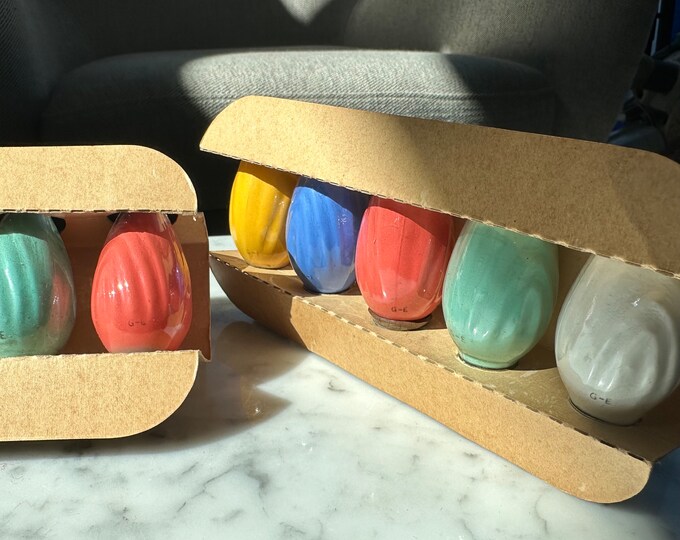 Vintage GE Outdoor Christmas Light Bulbs C9.5 Size Flame Swirl Red