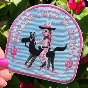 Zarte Liebe ist blind gestickter Aufnäher, Cowgirl Patches, Gen Z Geschenke, Western Patches, Cowgirl Geschenke, Dolly Parton Patch