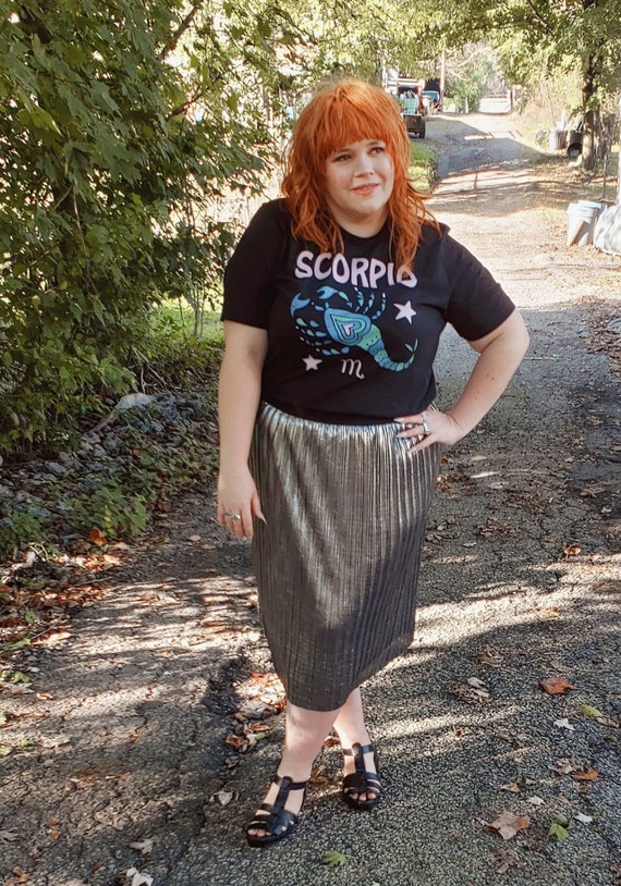 The Scorpio Tee / womens graphic tees / 60s 70s vintage style | Etsy