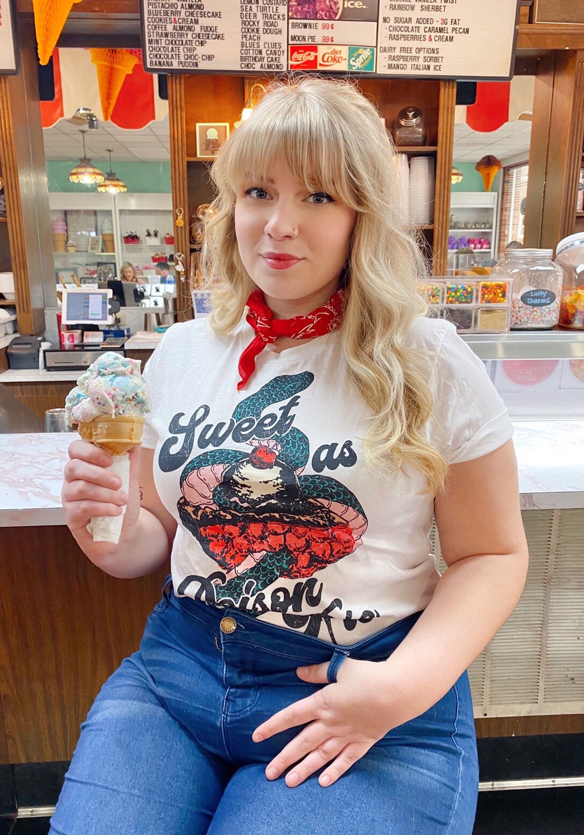 poison graphic tee