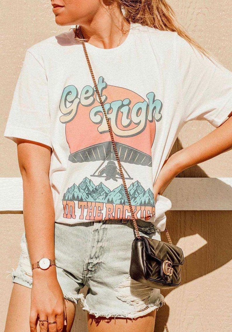 Get High in the Rockies Tee / womens graphic tees / vintage style Colorado souvenir t shirt / rocky mountain national park / travel shirt 