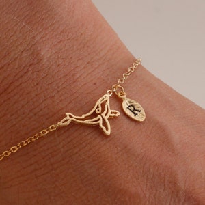whale bracelet. whale  jewelry. custom bracelet. personalized jewelry. handstamp initial bracelet.gold filled bracelet.