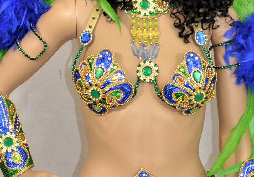 ブラジル国旗カラー リオのカーニバル サンバダンス