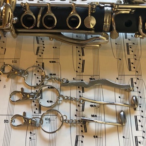 Upcycled clarinet key keychain, clarinet gift, band teacher gift, clarinetist gift; FREE SHIPPING