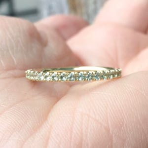 Green Sapphire Eternity Band/ Pave Green Sapphire Full Eternity Ring/ 2mm Wedding & Anniversary Stacking Ring/ September Gemstone Guard Ring