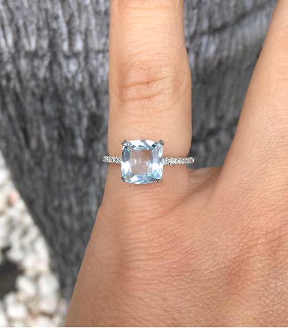 Cushion cut aquamarine online