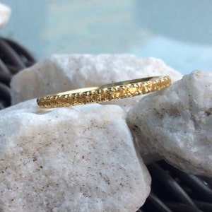 Citrin Eternity Bandring / 2mm Pave Halbe Ewigkeit Hochzeitstag Ring / Citrin Stacking Guard Ring / Citrin November Birthstone Ring