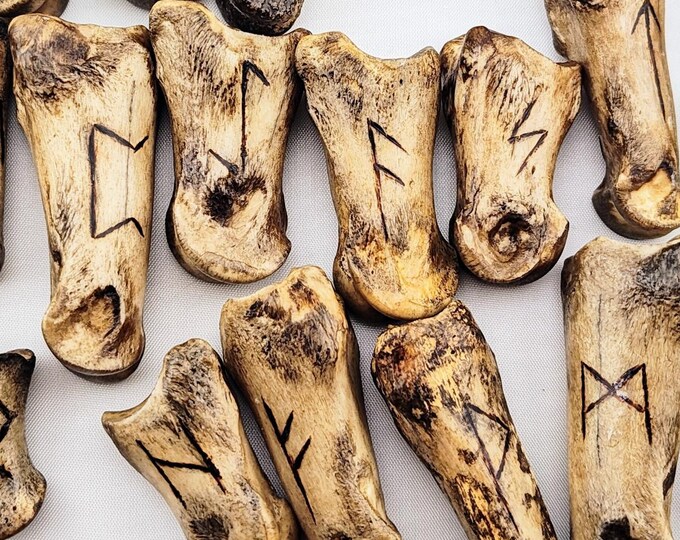 Elder Futhark Rune Casting Set Deer Bone Pyrography Handmade Divination ...