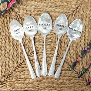 Conjunto de marcadores de colher personalizados para plantas de jardim, ervas e vegetais, banhados a prata, carimbo manual, sustentáveis, reutilizáveis, presente para o dia dos pais