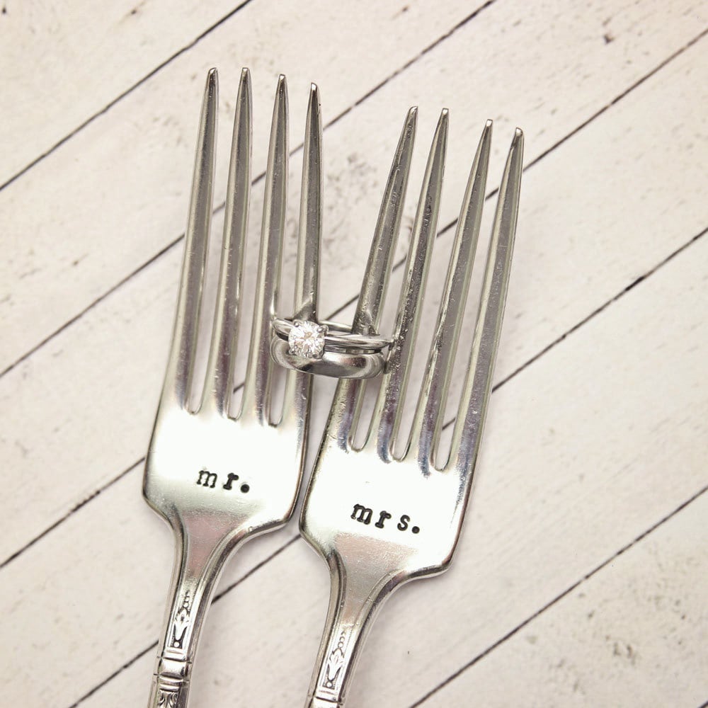 Mrs. and Mr. Wedding Forks - Hand Stamped Silverware Personalized Nam…