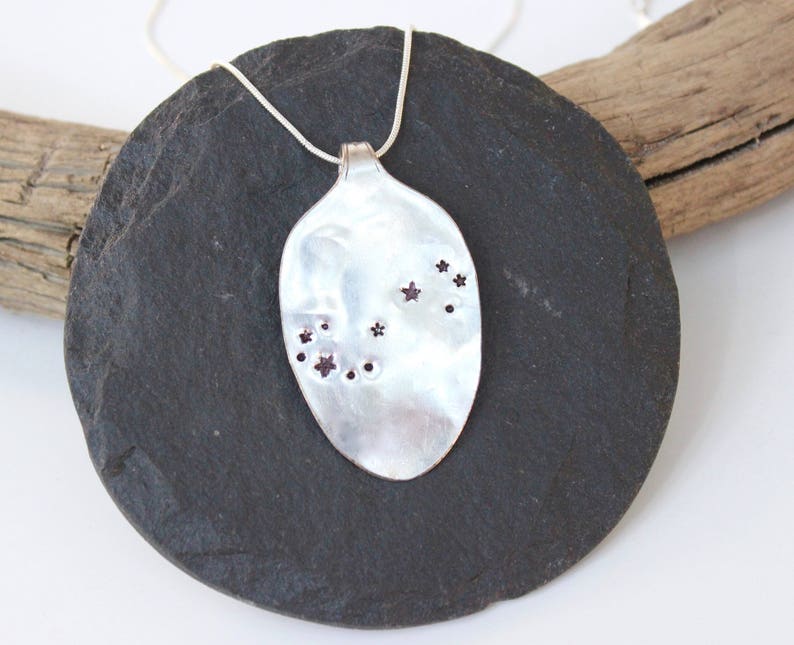 Dierenriem ketting-Schorpioen Horoscoop sterrenbeeld-zilveren lepel hanger-vintage sieraden-gift van de verjaardag voor haar moeder zus-astrologie afbeelding 1