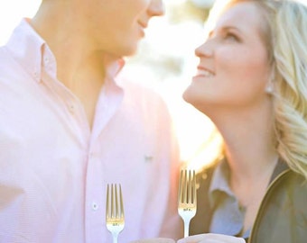 Mrs. and Mr. Hochzeitsgabeln - handgestempelte Versilberung Personalisiert Name Datum - Vintage Silber - Dinner Cake - Eve Of Joy