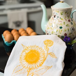 Sunflower Tea Towel, Flour Sack Tea Towel, Floral Kitchen Towel Yellow