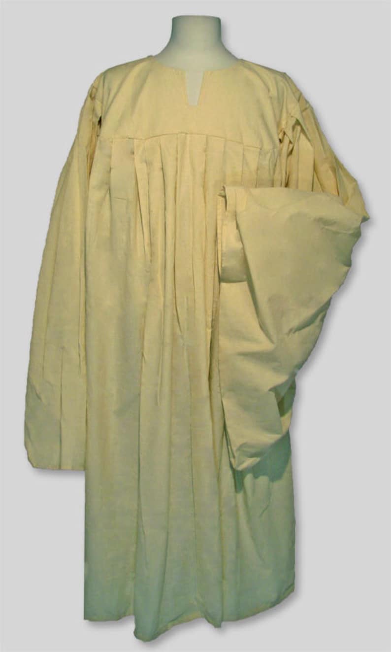 SCA or LARP Irish Celtic Muslin Liene Renaissance Medieval