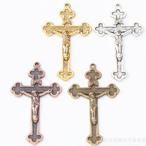 Breloques crucifix antiques, couleurs assorties, 60 x 21 mm, 40 pièces