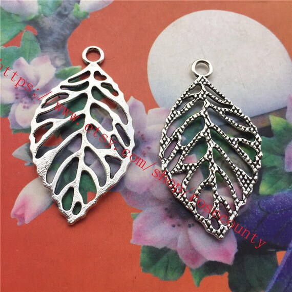 Lot De 100 Pendentifs Fleurs/baies En Métal Argenté Antique - Parfait Pour La Création De Bijoux