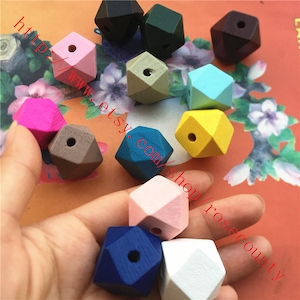 Facettierte Holzperlen: 20 mm bunte achteckige Perlen, 50 Stück