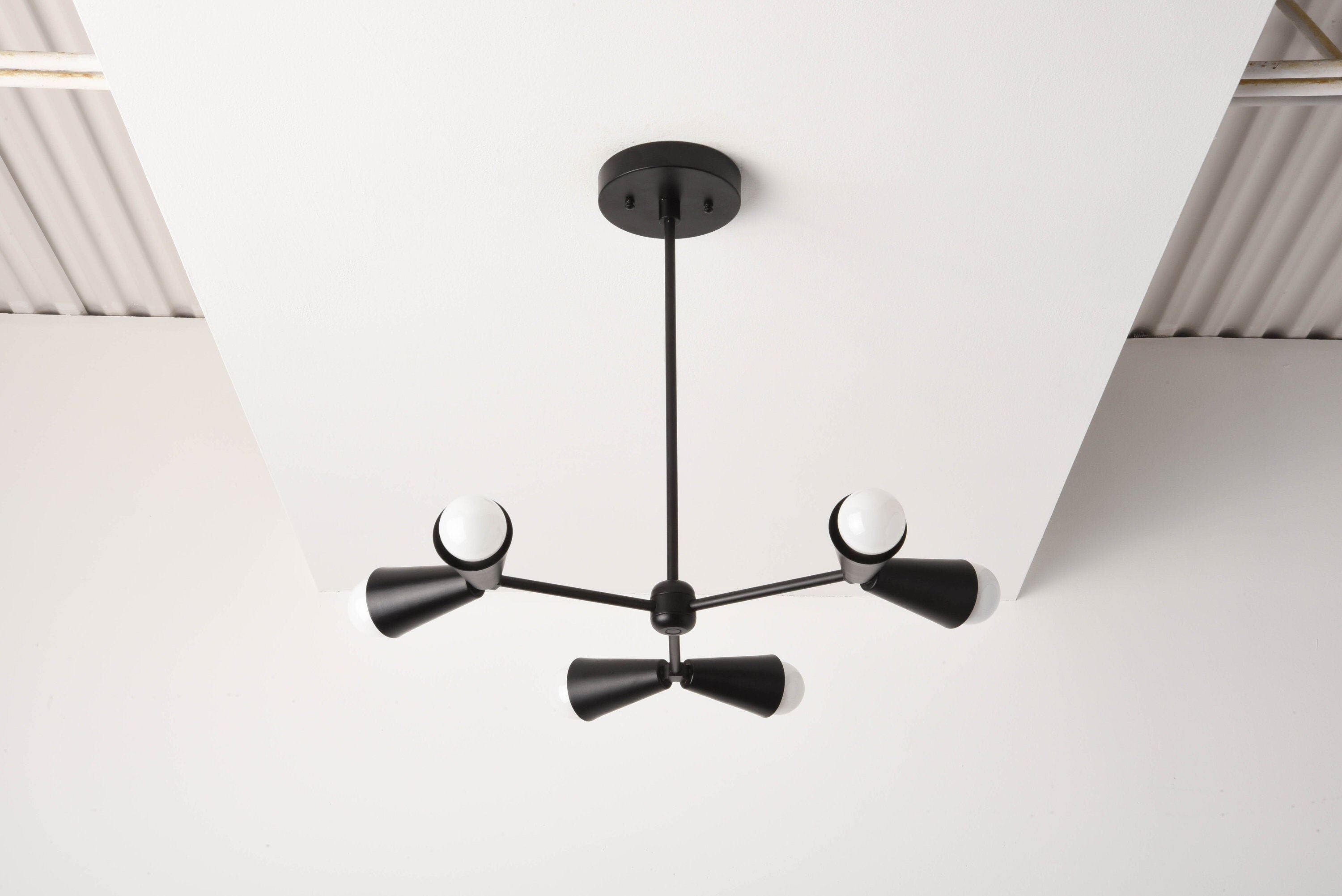 Lustre Éclairage - Lumière Suspendue Moderne Matte Black Mid Century Industriel Spoutnik Pinwheel Ul