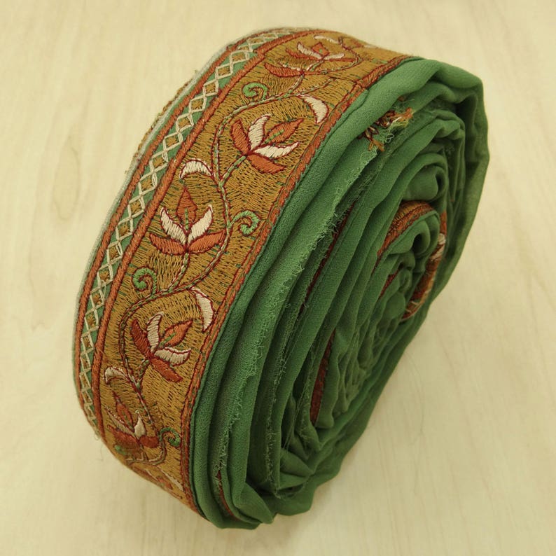 Vintage saree Border Indian Embroidered Used Sari Magenta Ribbon Wrap 1YD Trim