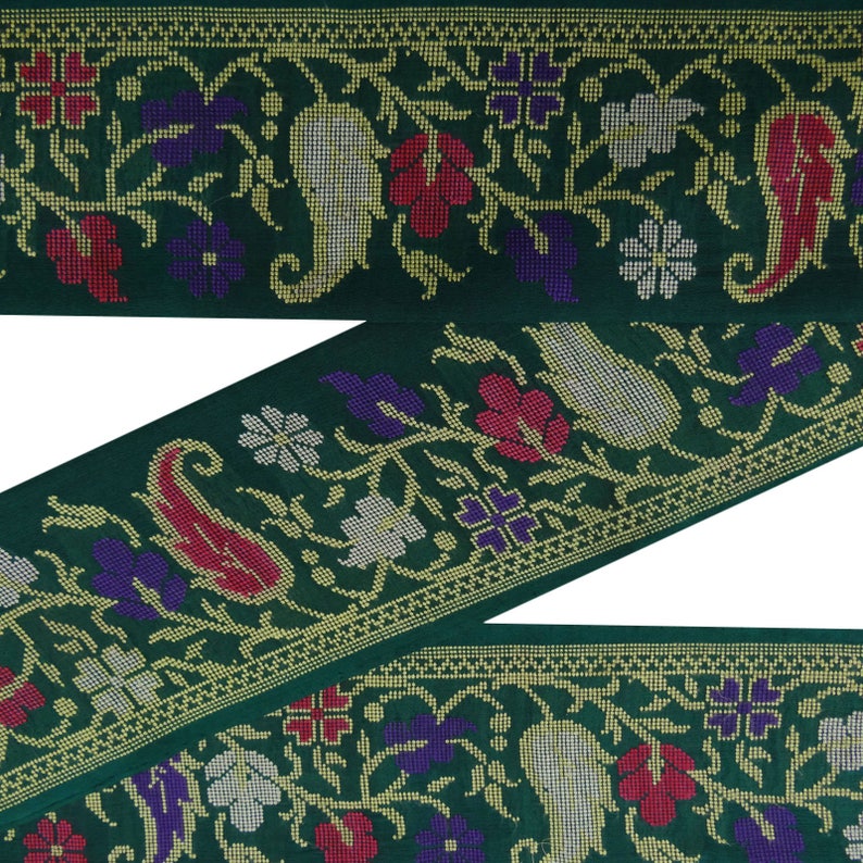 Vintage saree Border Indian Embroidered Used Sari Magenta Ribbon Wrap 1YD Trim