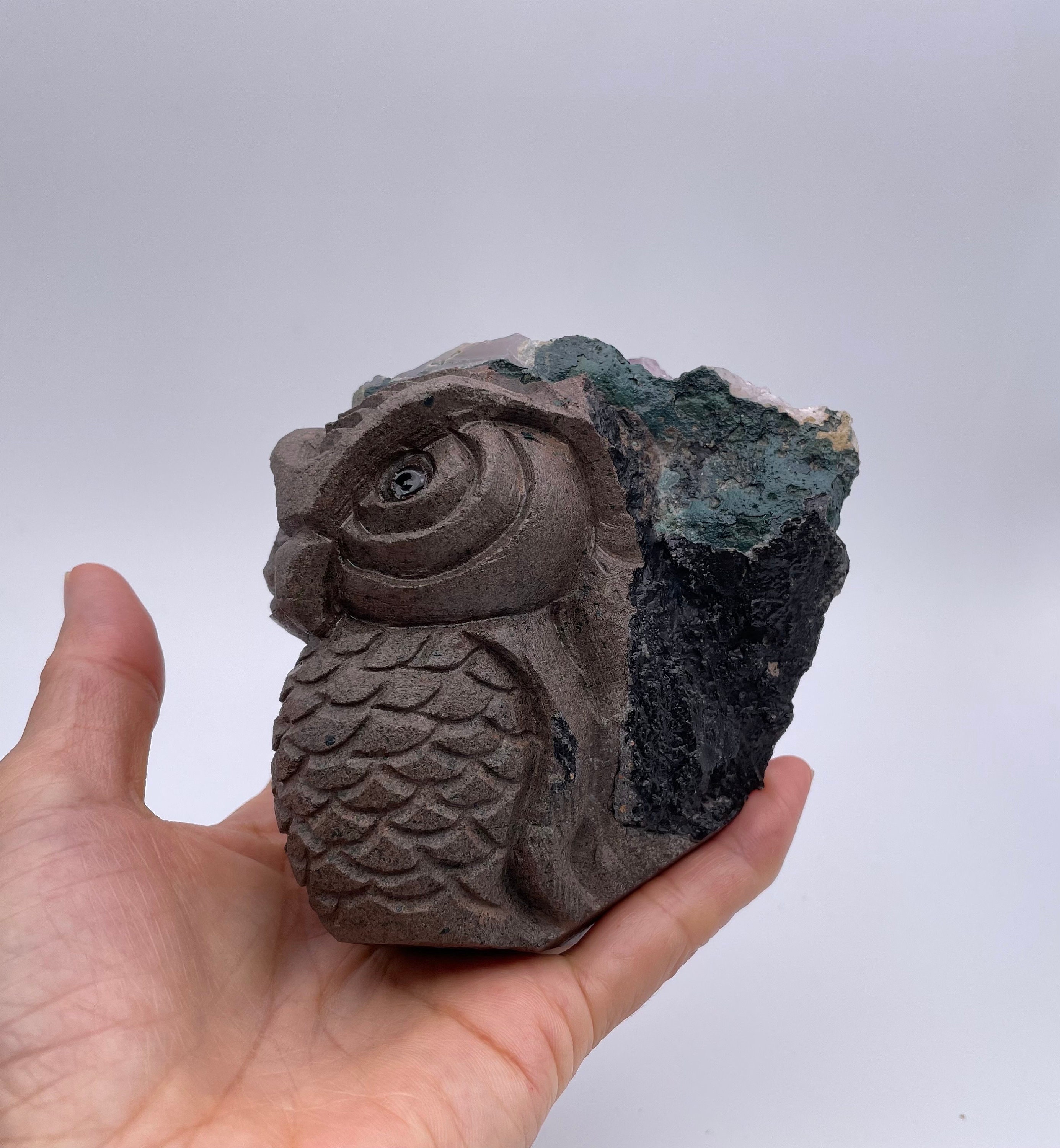 手彫りのアメジストフクロウ彫刻：天然石の動物アート、4インチ - Etsy