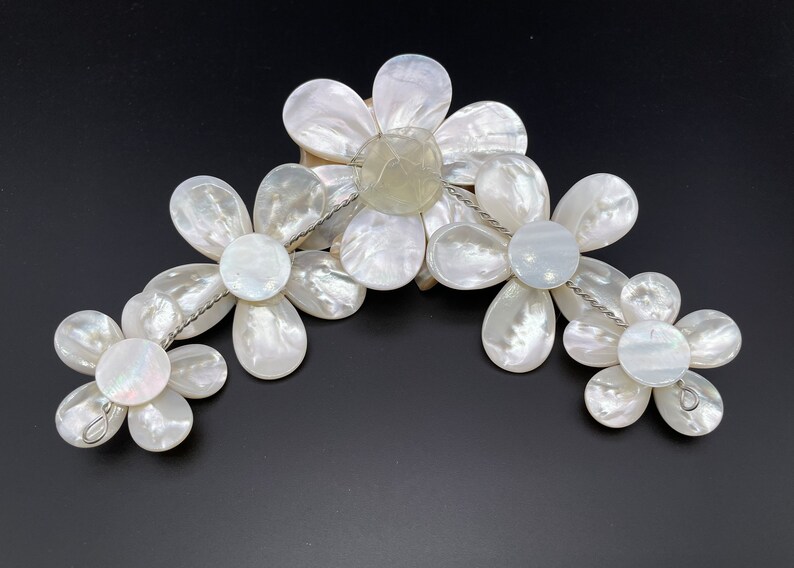Large Natural Conch Shell MOP Hand Wired Flower Pendant Etsy
