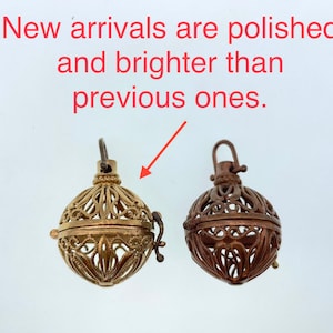Solid brass cage pendant: color may range from copper to bronze.polished not treated. Round shape. Fit 20mm bead. (Bead NOT included)