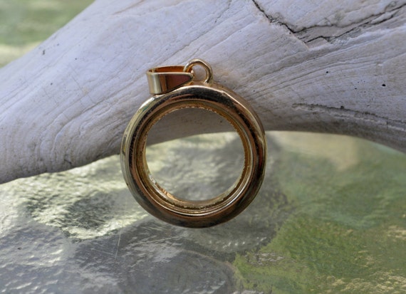 Magnetic locket deals