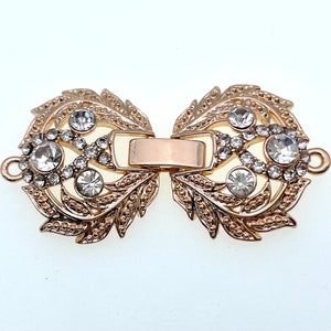 1-strand gold plated metal with rhinestone watch buckle or fold-up clasp, easy on and off, 1 x 1 1/2 inch. WB41G