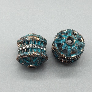 Contas de metal com 2 peças de pátina e strass (3/4 de polegada)