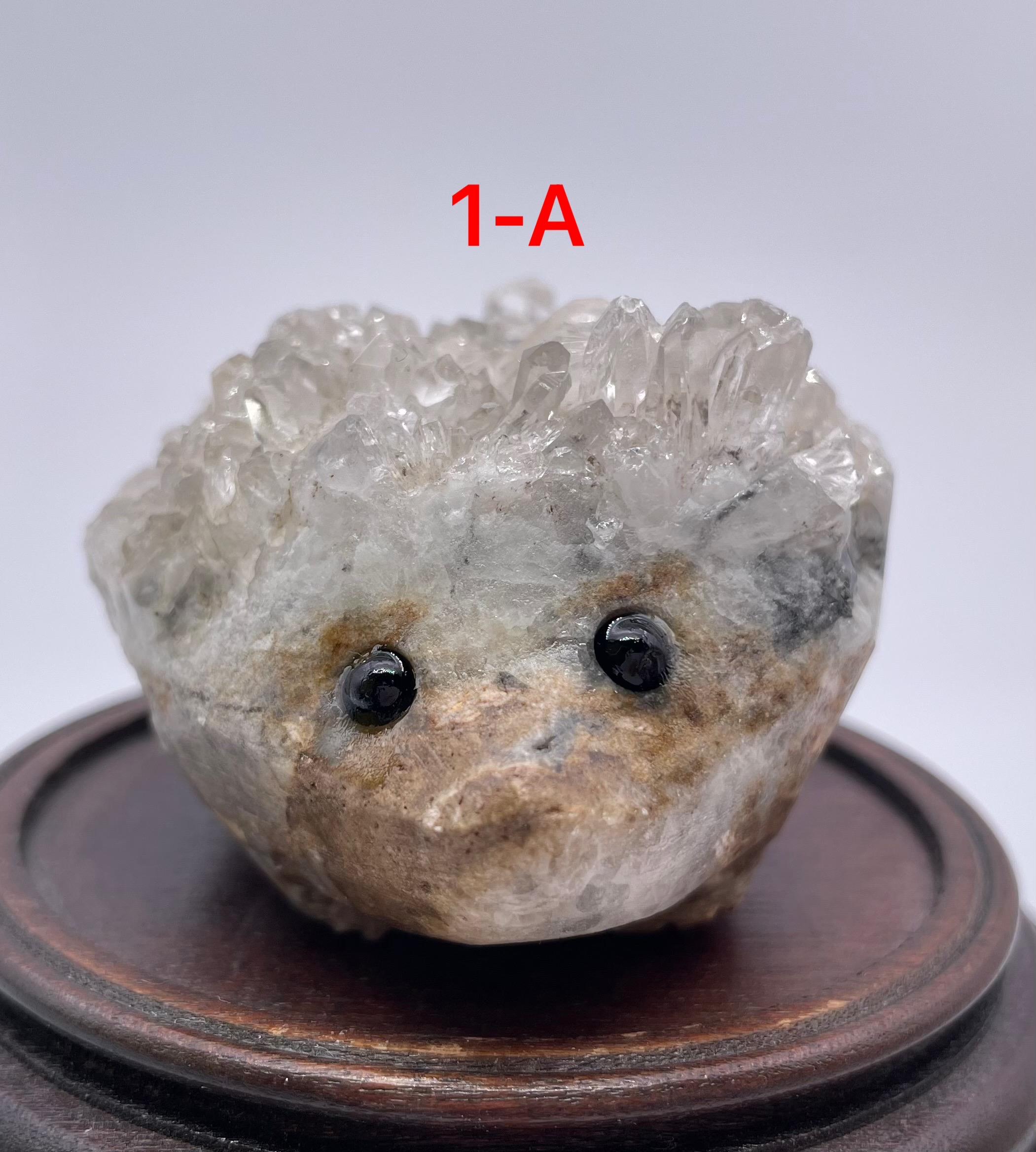 手彫りの水晶ハリネズミの置物：天然石の動物彫刻 3x2x2インチ - Etsy 日本