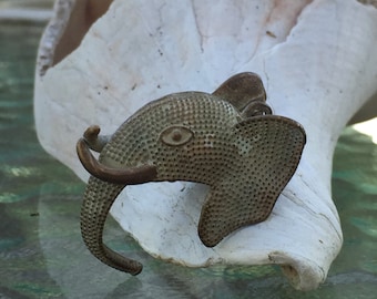 Ciondolo vintage a forma di elefante portafortuna in argento